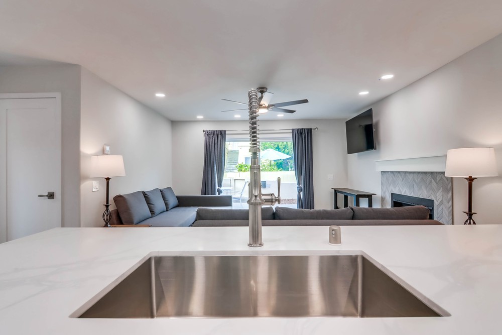 Virtual tour photo 27 of 45 for 3553 Ingraham St