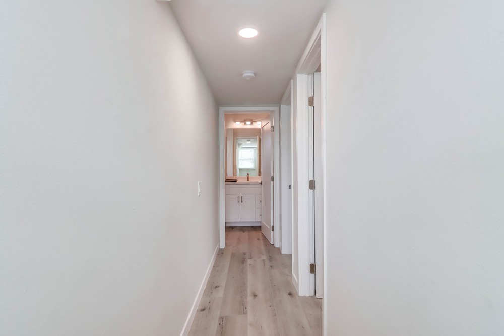 Virtual tour photo 36 of 45 for 3553 Ingraham St