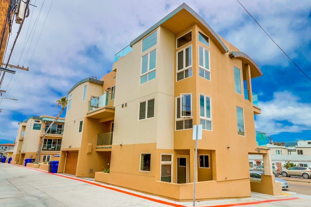 Virtual tour photo 4 of 48 for 719 Manhattan Ct