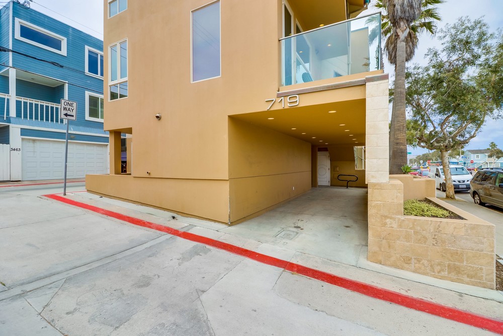 Virtual tour photo 5 of 48 for 719 Manhattan Ct