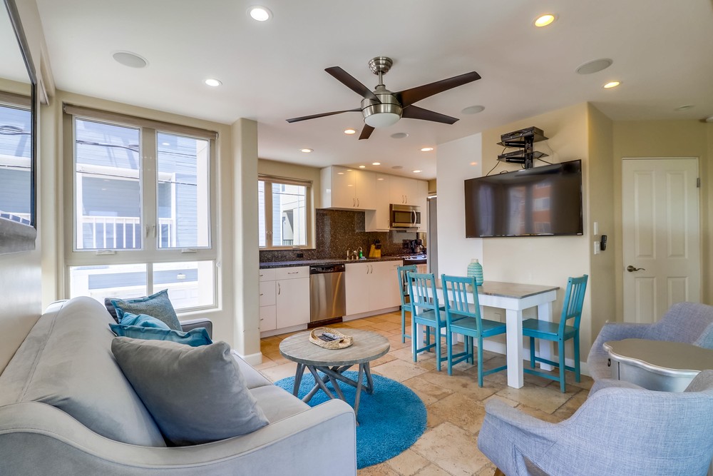Virtual tour photo 12 of 48 for 719 Manhattan Ct