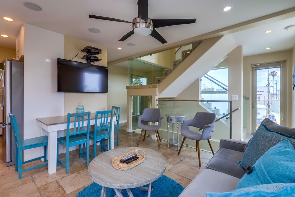 Virtual tour photo 13 of 48 for 719 Manhattan Ct