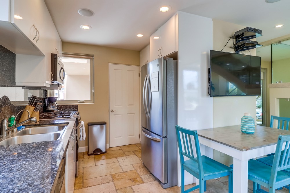 Virtual tour photo 16 of 48 for 719 Manhattan Ct