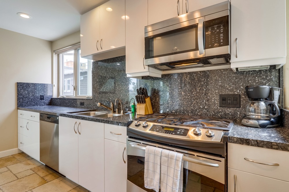 Virtual tour photo 18 of 48 for 719 Manhattan Ct