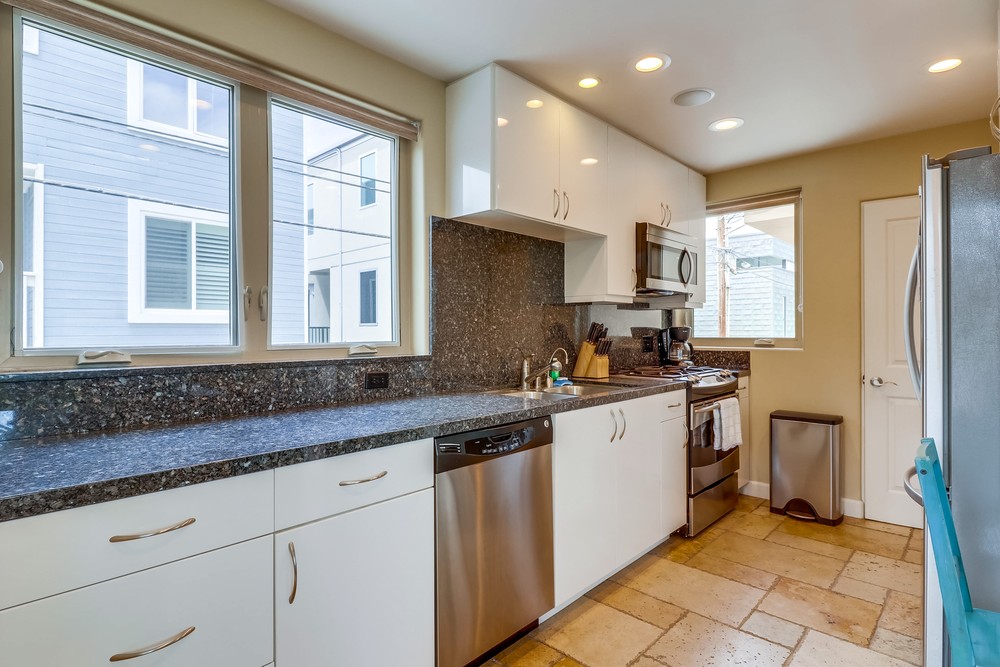 Virtual tour photo 20 of 48 for 719 Manhattan Ct