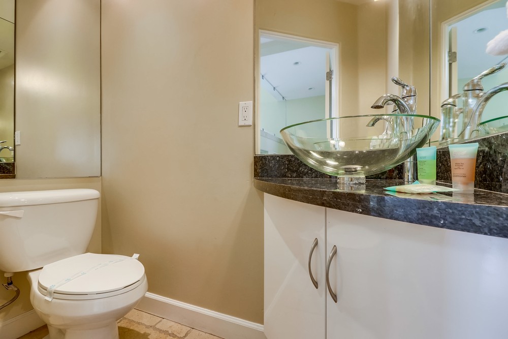 Virtual tour photo 21 of 48 for 719 Manhattan Ct