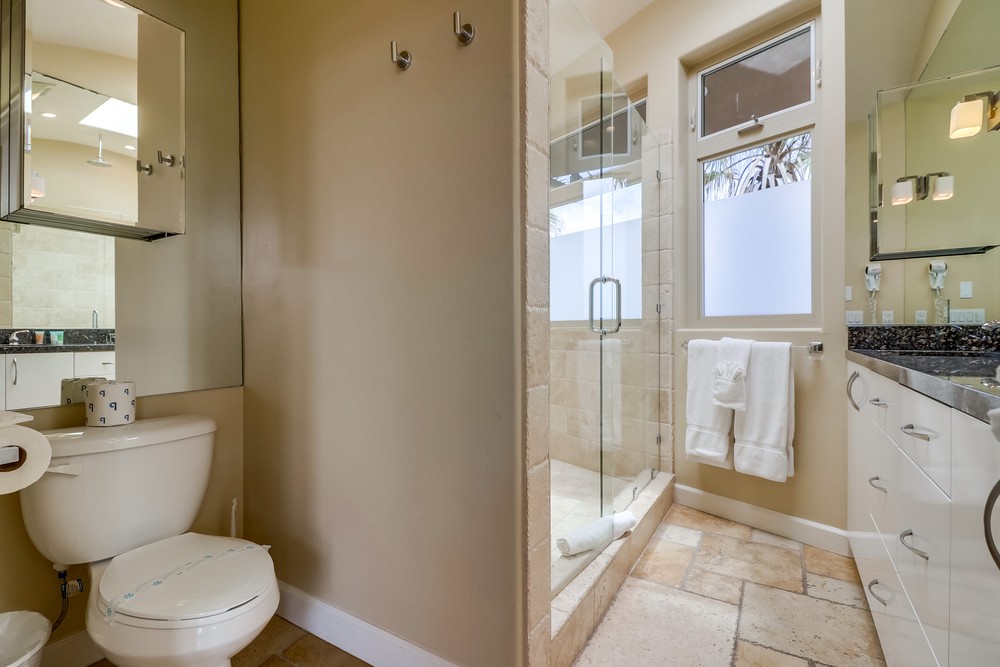 Virtual tour photo 28 of 48 for 719 Manhattan Ct