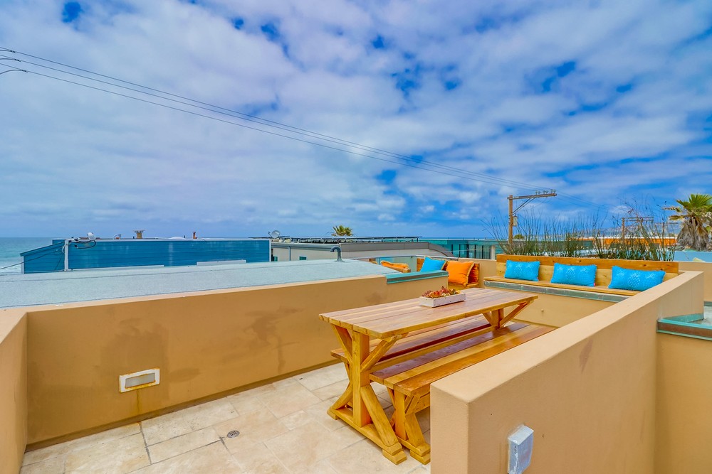 Virtual tour photo 42 of 48 for 719 Manhattan Ct