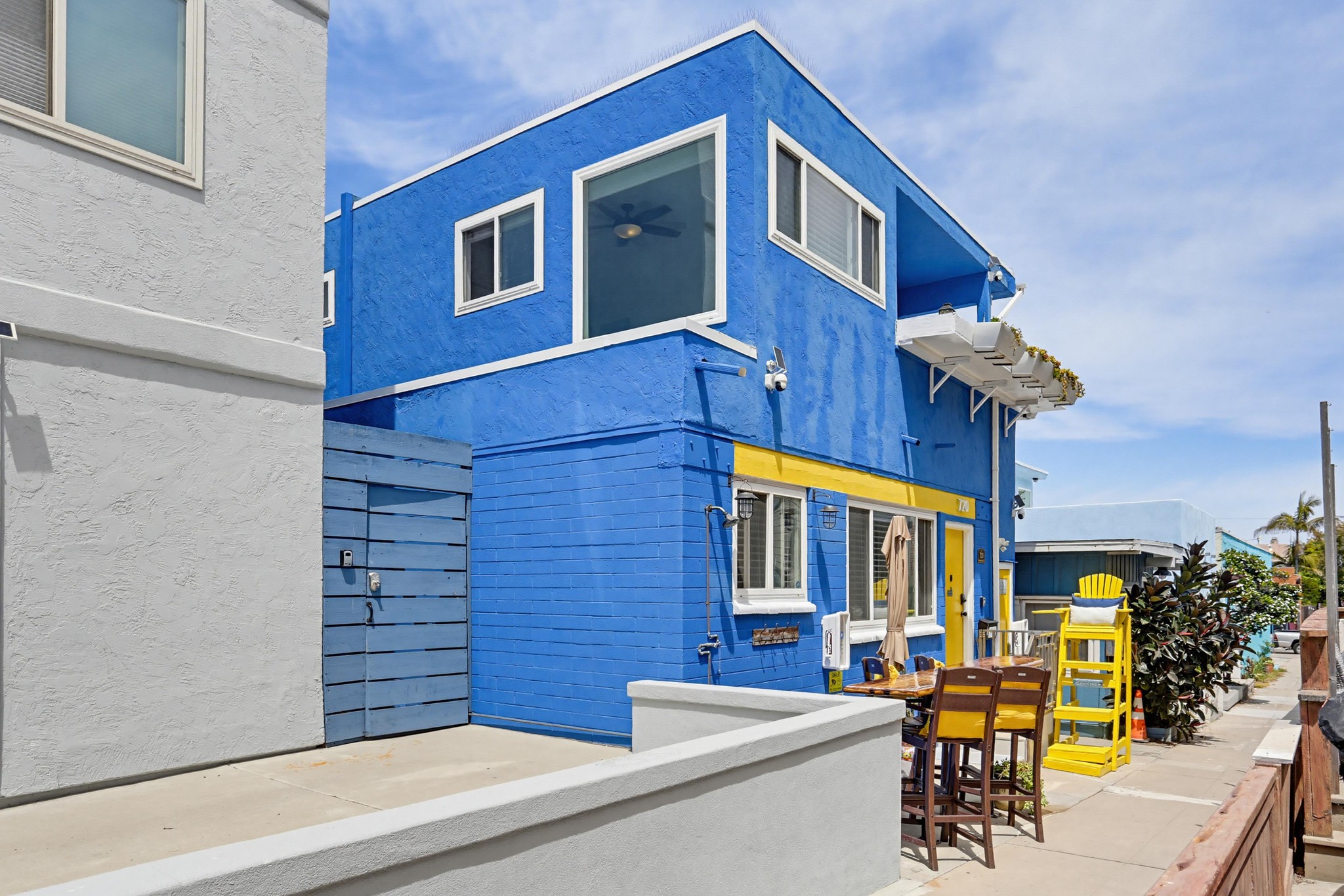 Virtual tour photo 1 of 32 for 720 Rockaway Ct
