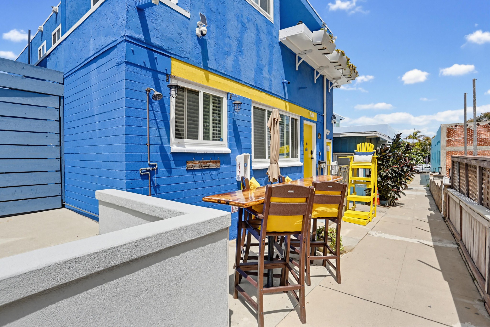 Virtual tour photo 3 of 32 for 720 Rockaway Ct