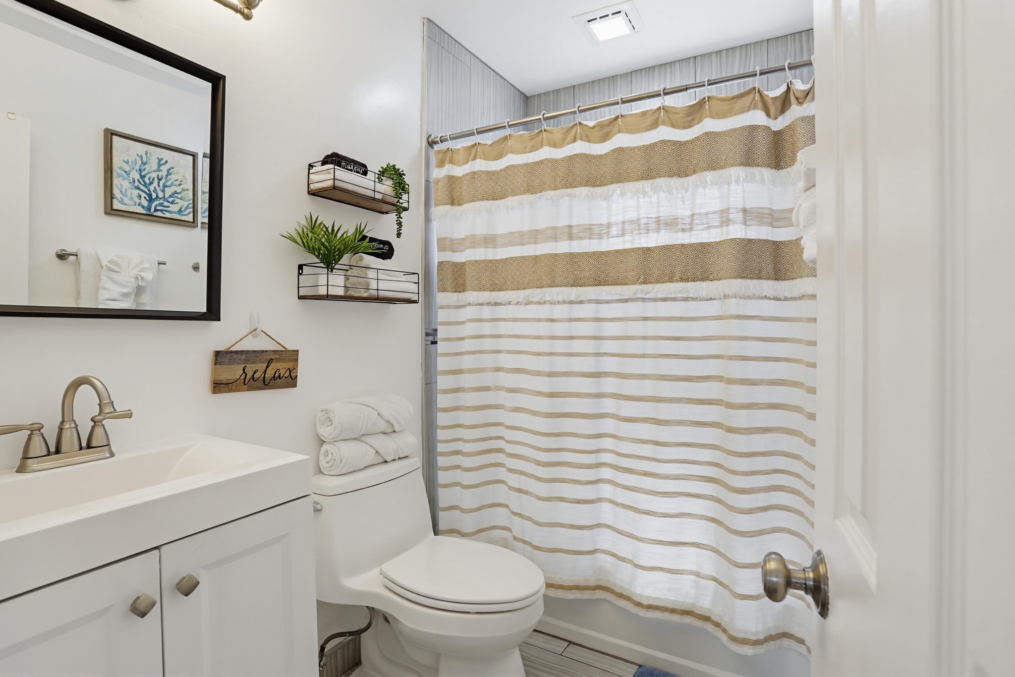 Virtual tour photo 24 of 32 for 720 Rockaway Ct
