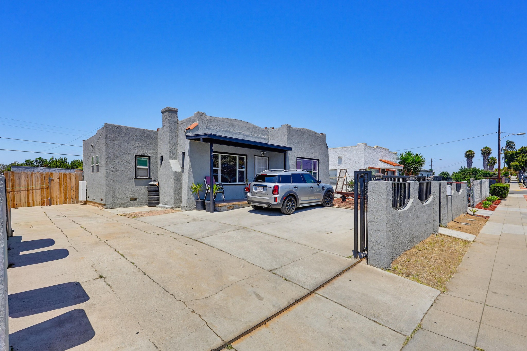 Virtual tour photo 1 of 44 for 720 S 37th St