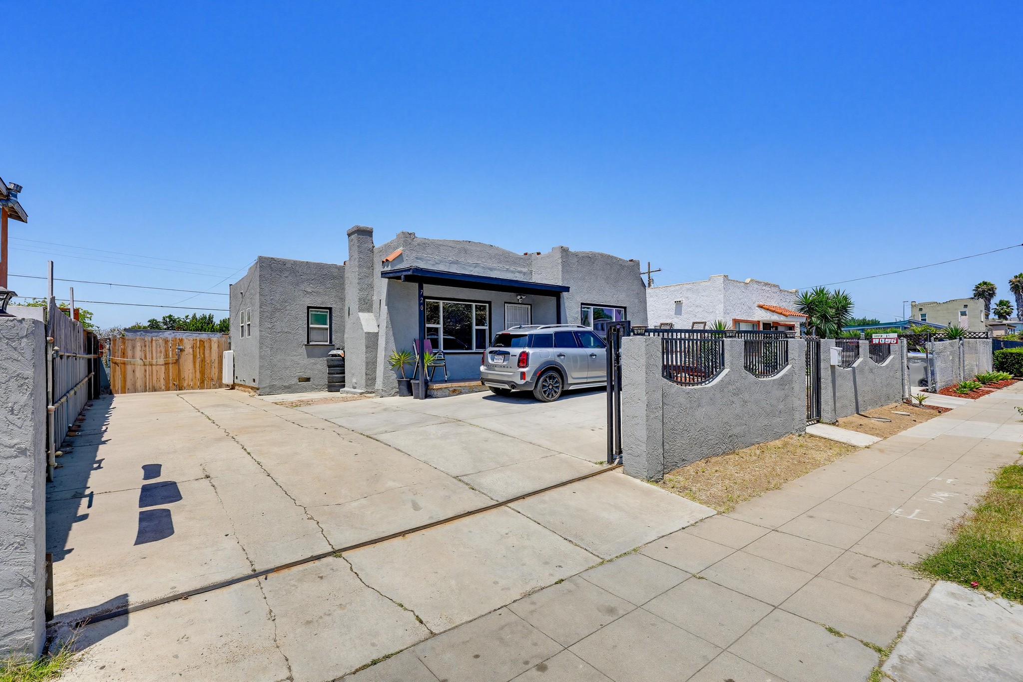 Virtual tour photo 3 of 44 for 720 S 37th St