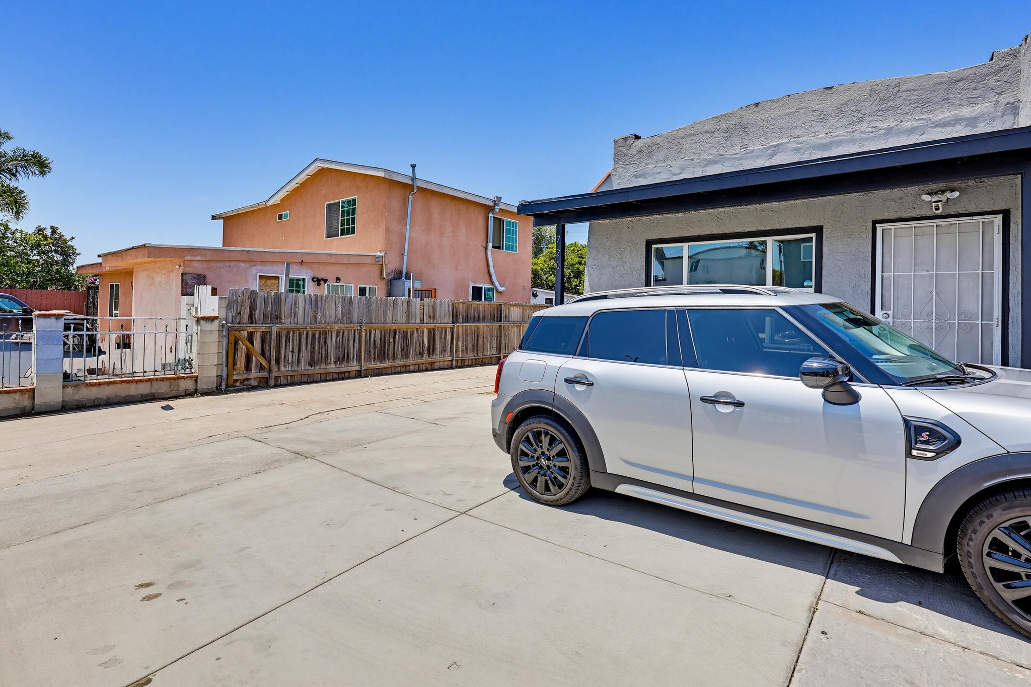 Virtual tour photo 9 of 44 for 720 S 37th St
