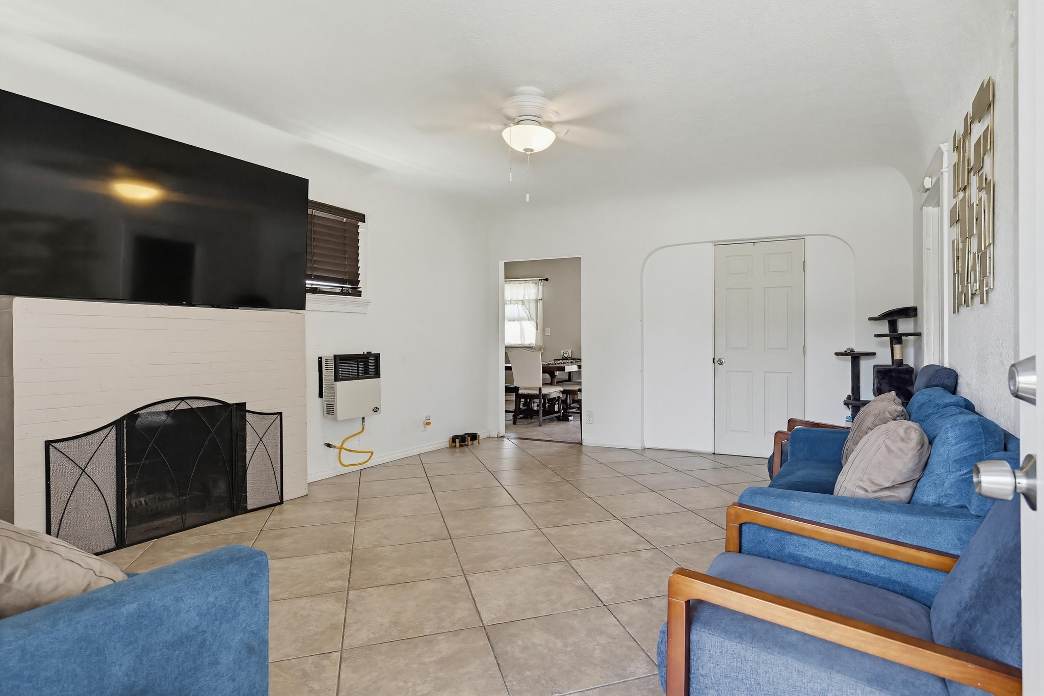 Virtual tour photo 12 of 44 for 720 S 37th St
