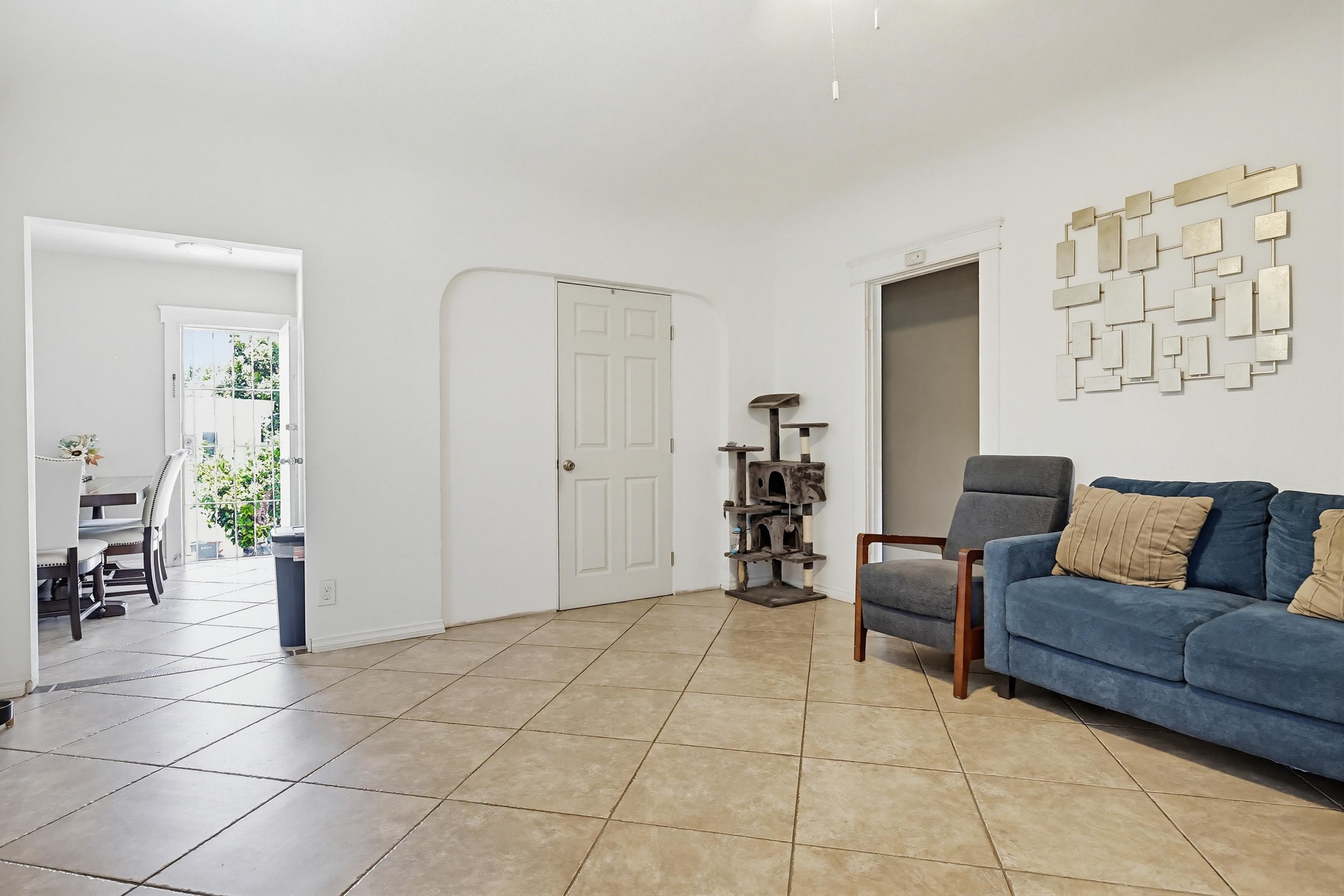 Virtual tour photo 14 of 44 for 720 S 37th St