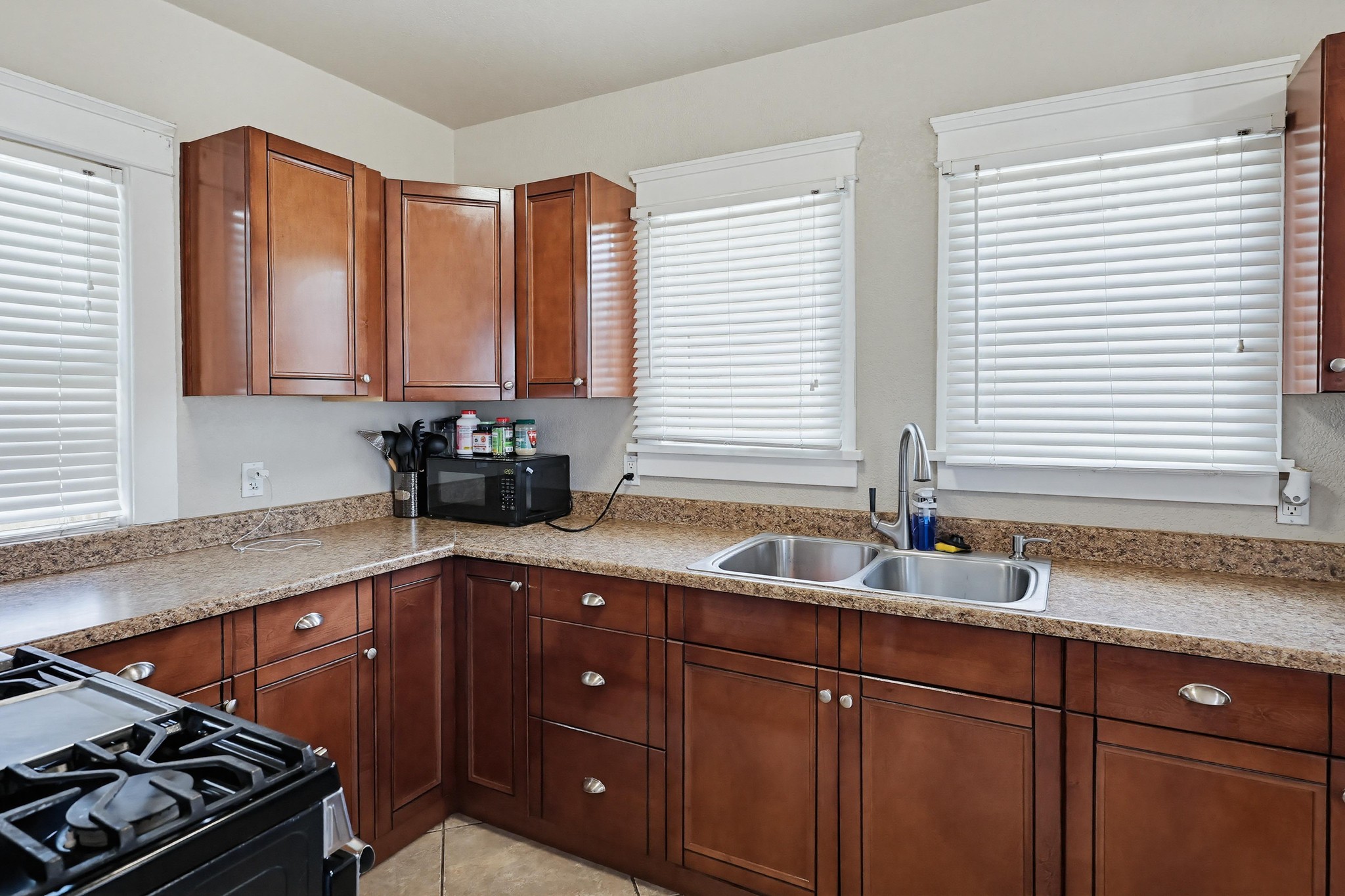 Virtual tour photo 19 of 44 for 720 S 37th St