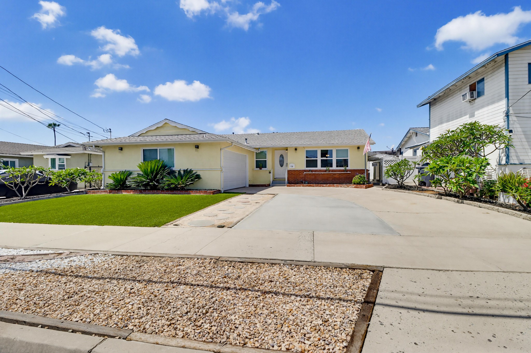 Virtual tour photo 1 of 48 for 720 Safford Ave