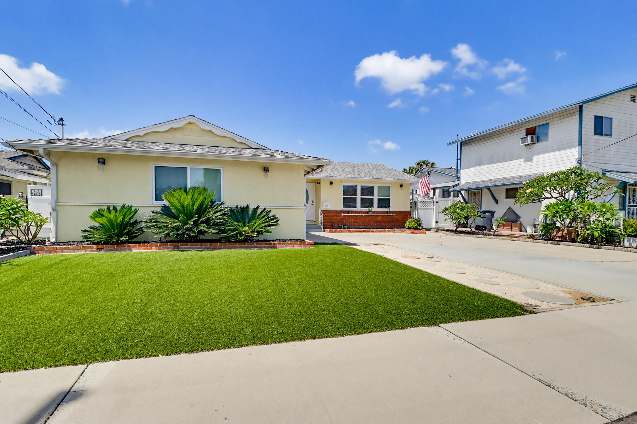 Virtual tour photo 4 of 48 for 720 Safford Ave