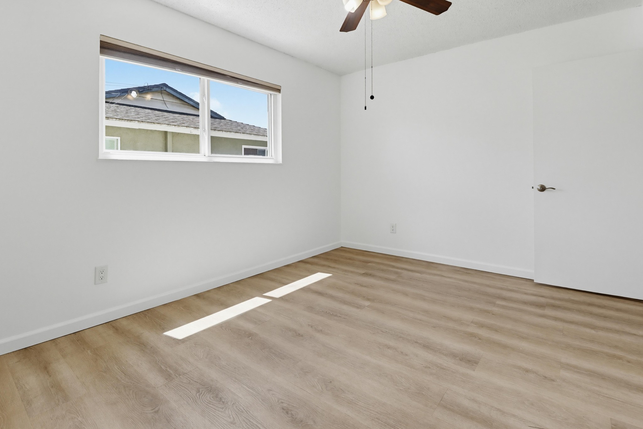 Virtual tour photo 26 of 48 for 720 Safford Ave