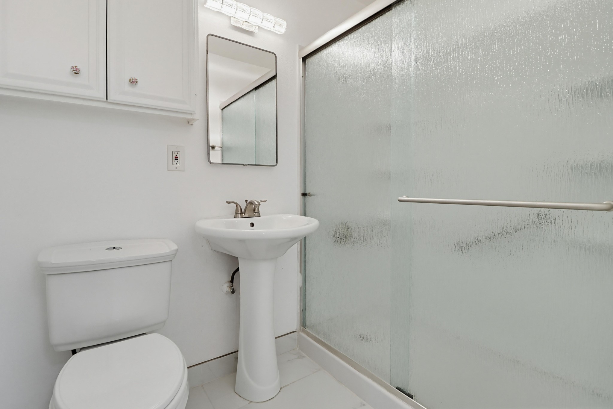 Virtual tour photo 27 of 48 for 720 Safford Ave