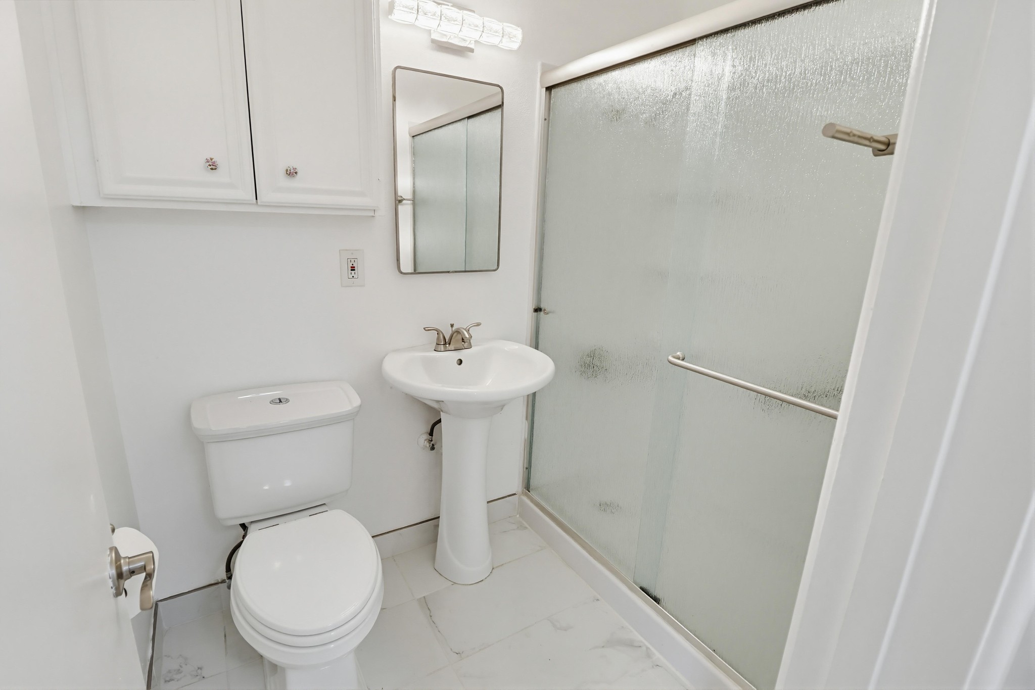 Virtual tour photo 28 of 48 for 720 Safford Ave