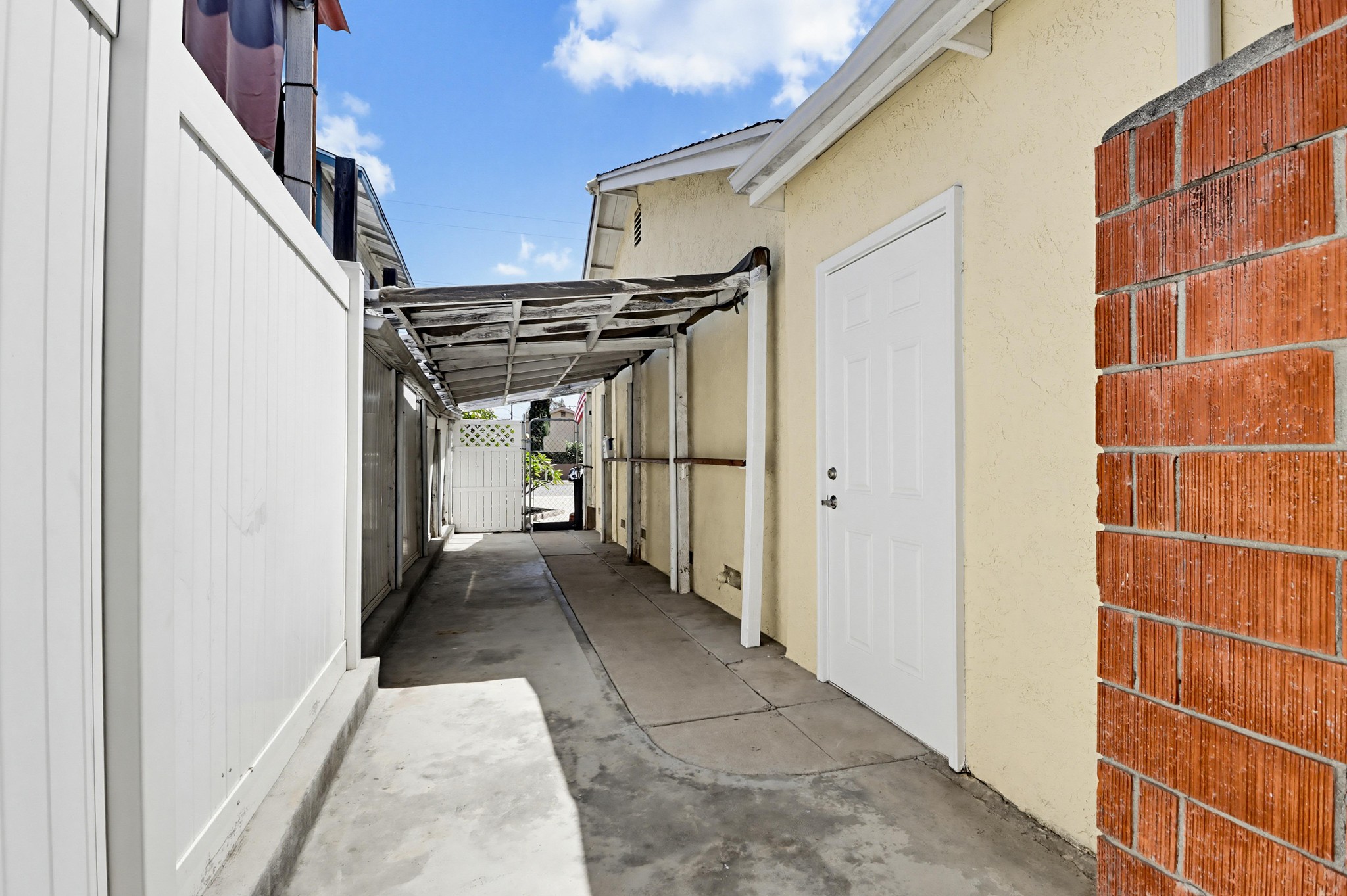 Virtual tour photo 46 of 48 for 720 Safford Ave