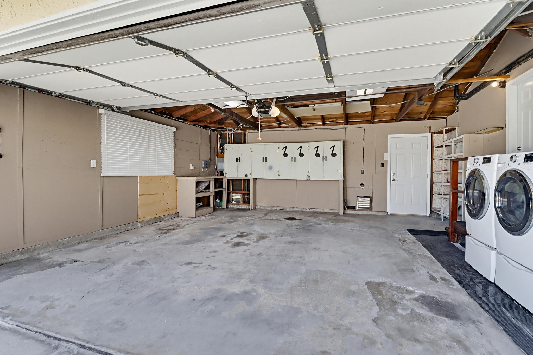 Virtual tour photo 47 of 48 for 720 Safford Ave