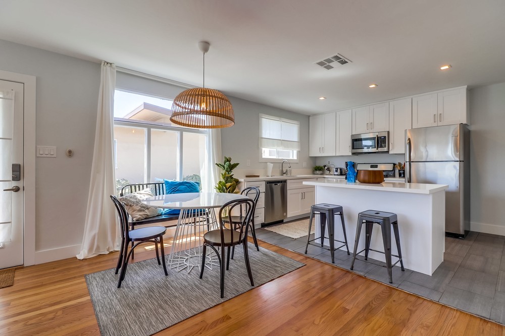 Virtual tour photo 9 of 25 for 720 Wilbur Ave