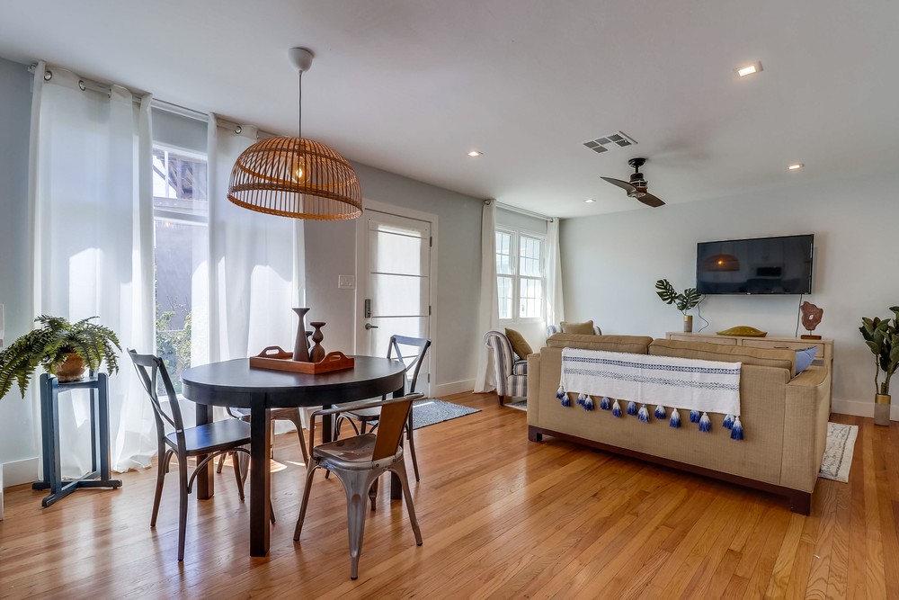 Virtual tour photo 16 of 25 for 720 Wilbur Ave
