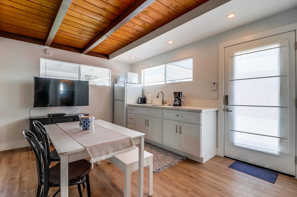 Virtual tour photo 19 of 25 for 720 Wilbur Ave