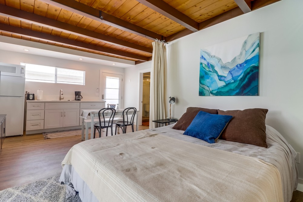 Virtual tour photo 23 of 25 for 720 Wilbur Ave