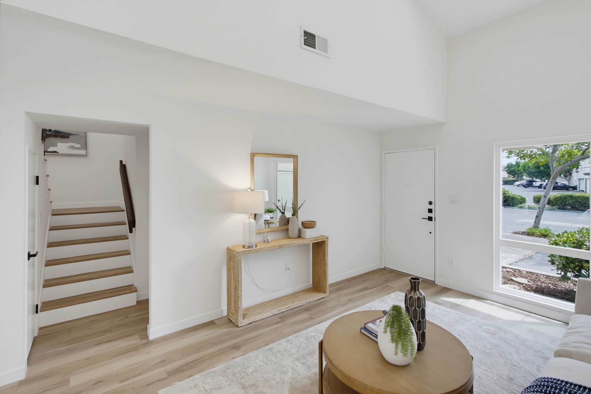Virtual tour photo 9 of 45 for 7200 Melody Ln