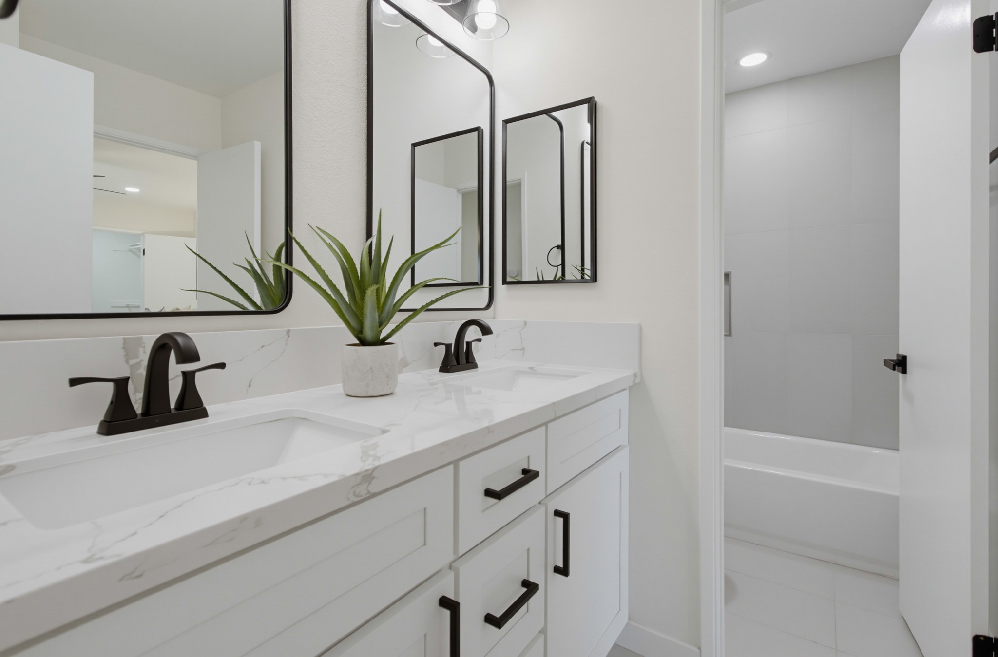 Virtual tour photo 25 of 45 for 7200 Melody Ln