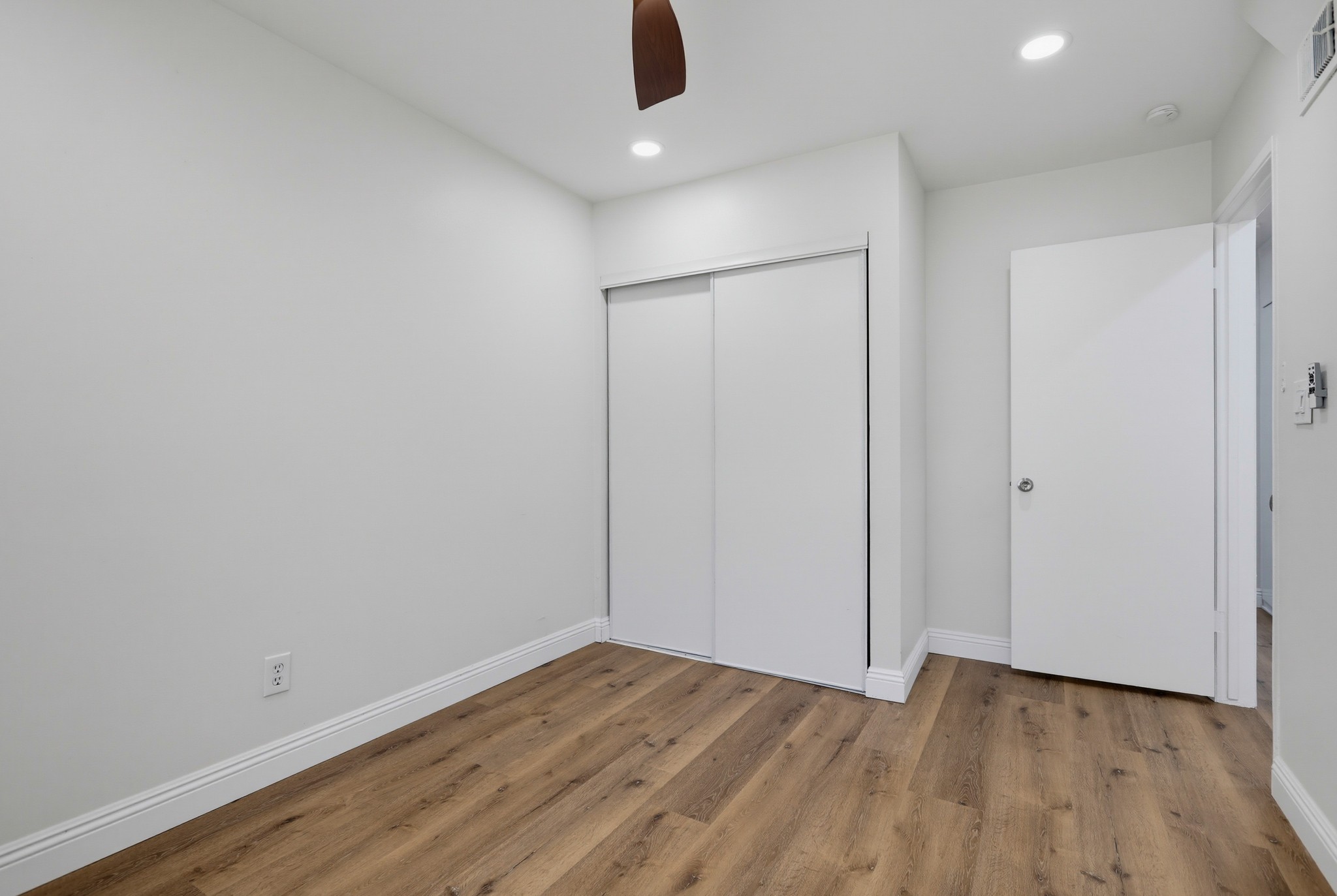 Virtual tour photo 36 of 54 for 7201 Santa Isabel Cir