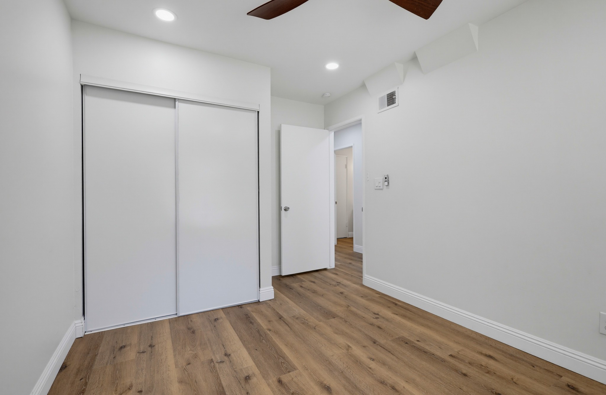Virtual tour photo 37 of 54 for 7201 Santa Isabel Cir