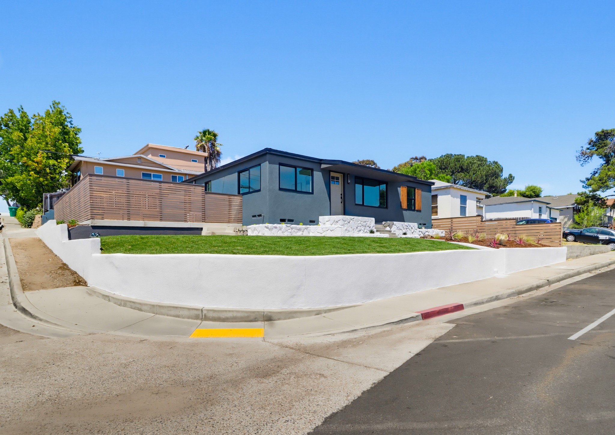 Virtual tour photo 3 of 47 for 7204 Mohawk St