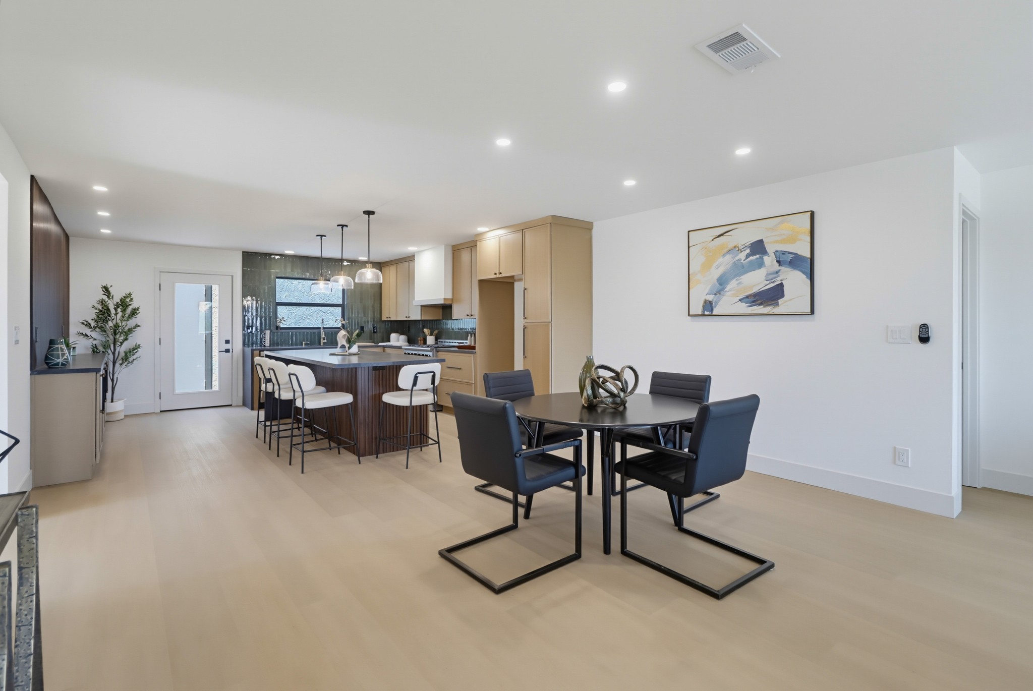 Virtual tour photo 11 of 47 for 7204 Mohawk St