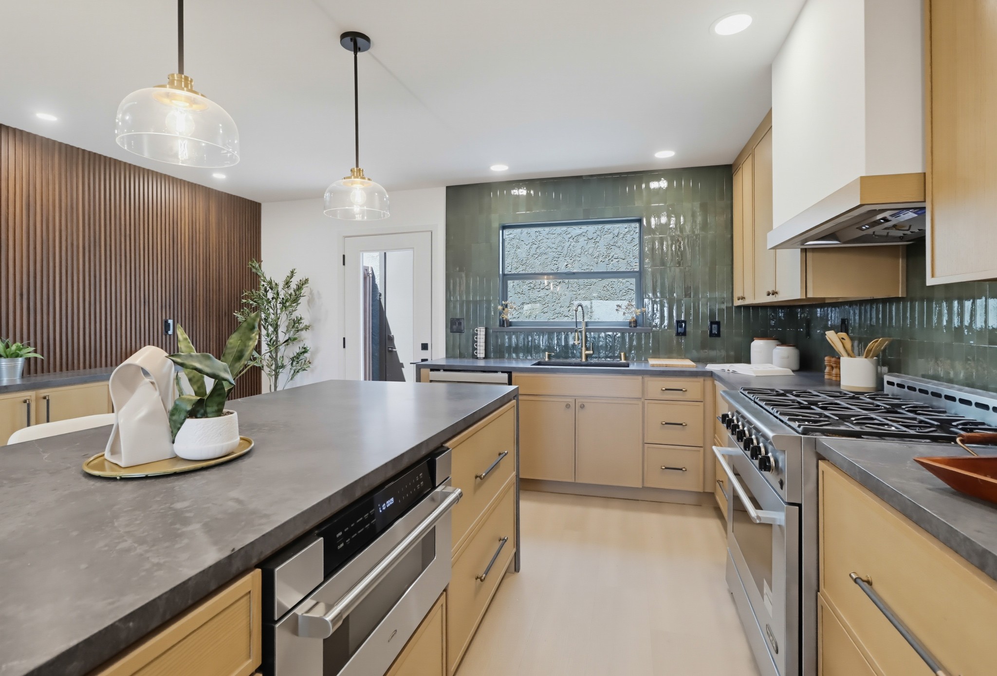 Virtual tour photo 17 of 47 for 7204 Mohawk St