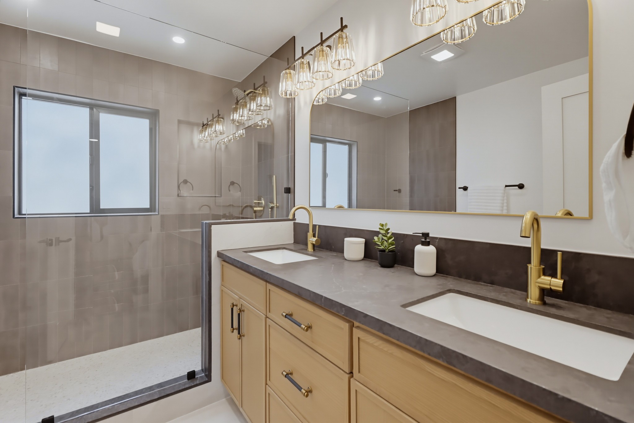 Virtual tour photo 30 of 47 for 7204 Mohawk St