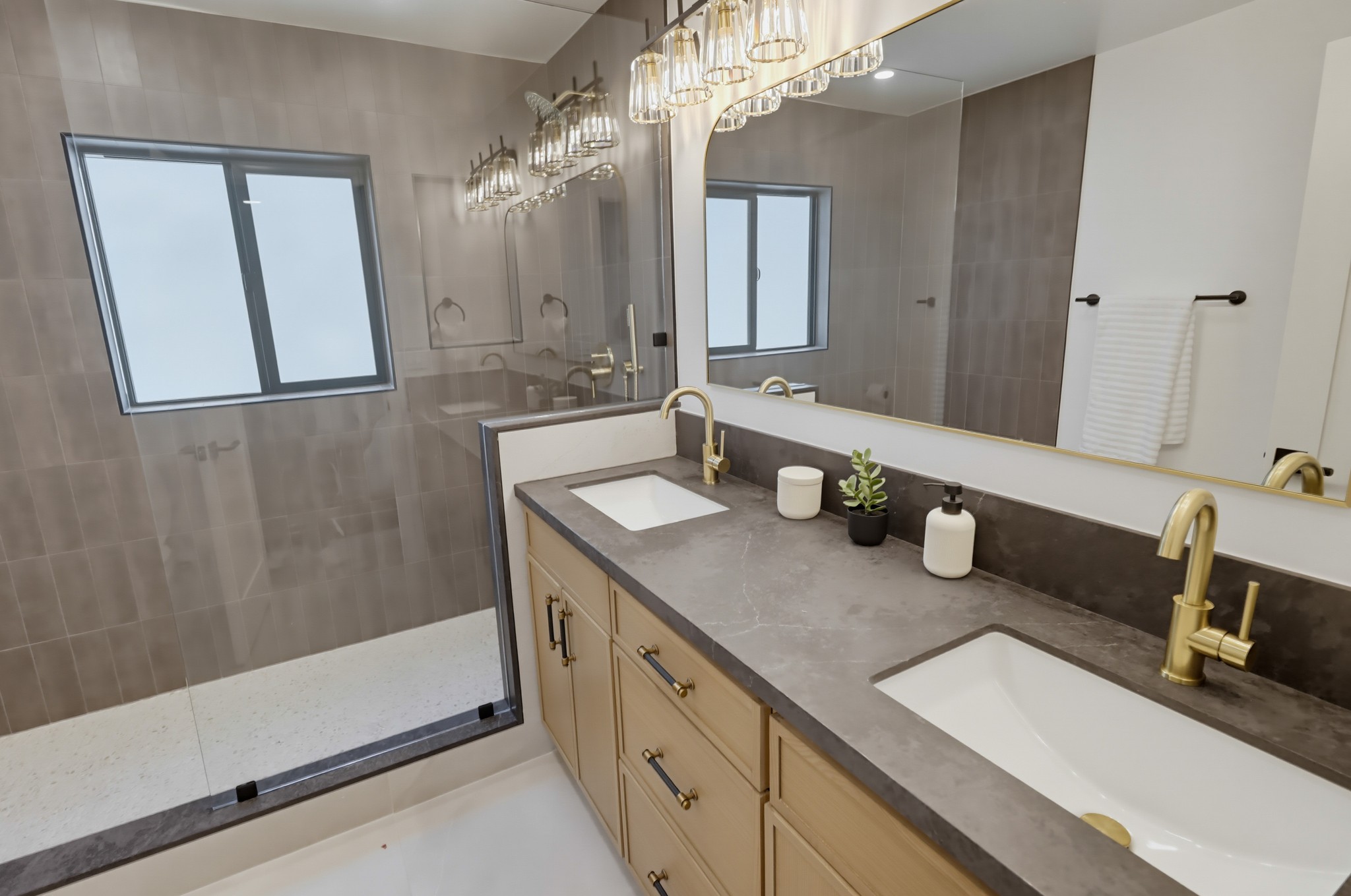 Virtual tour photo 31 of 47 for 7204 Mohawk St