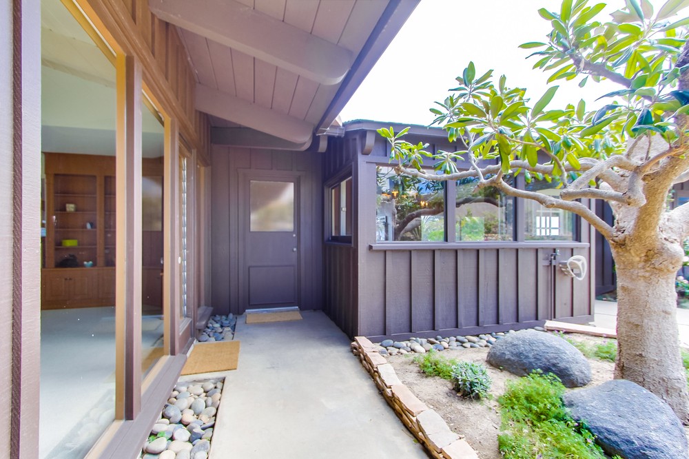 Virtual tour photo 6 of 50 for 721 Golden Park Avenue