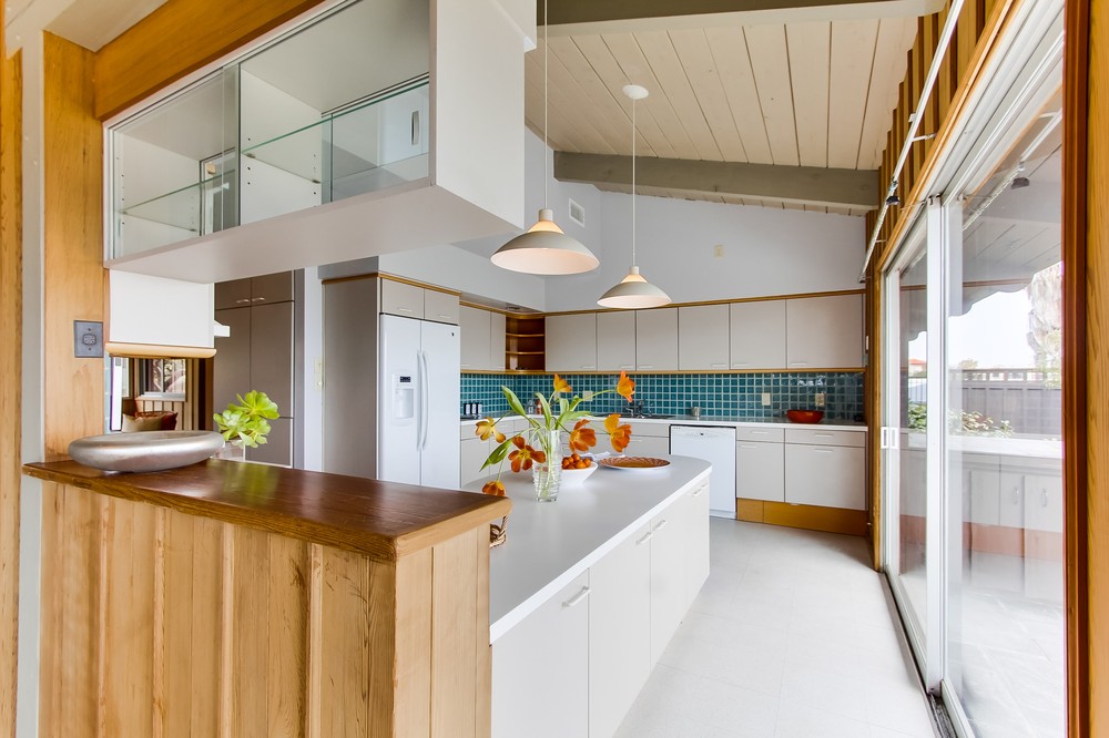 Virtual tour photo 12 of 50 for 721 Golden Park Avenue