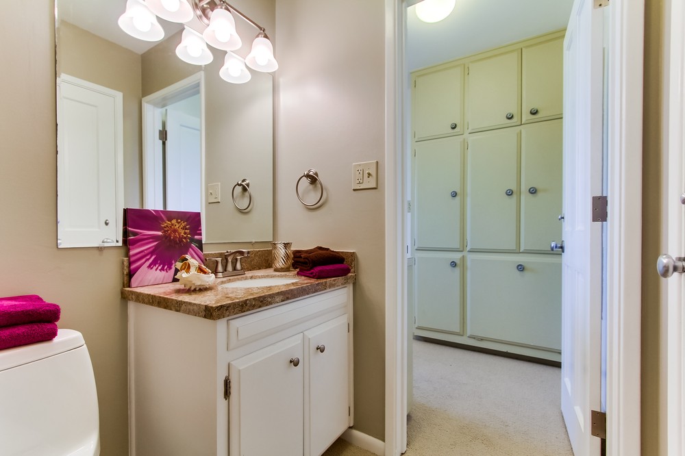 Virtual tour photo 30 of 50 for 721 Golden Park Avenue