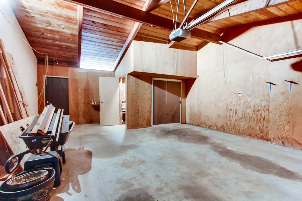 Virtual tour photo 32 of 50 for 721 Golden Park Avenue