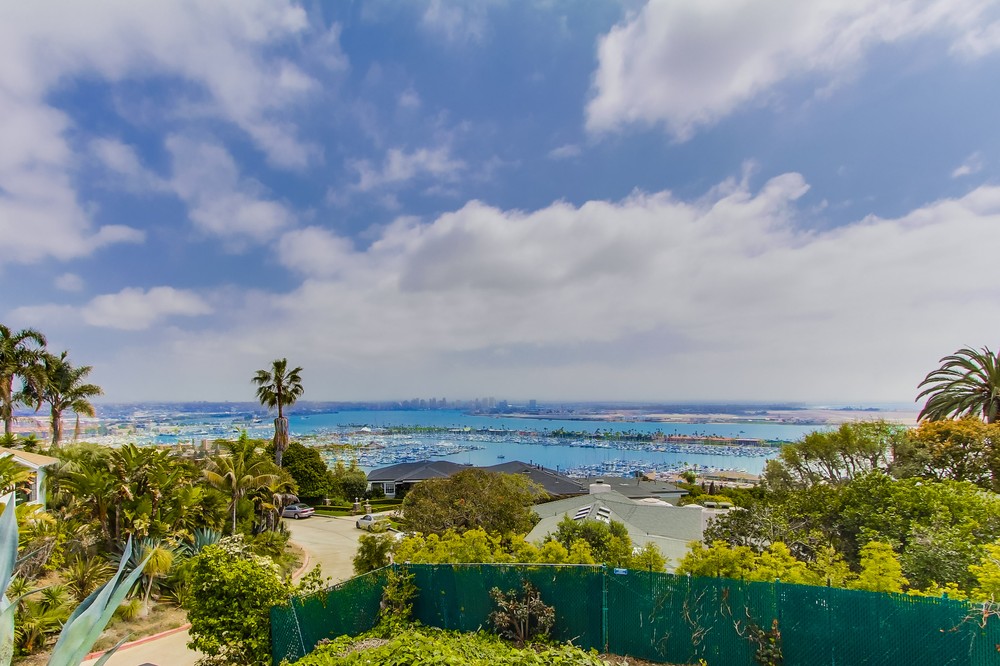 Virtual tour photo 37 of 50 for 721 Golden Park Avenue