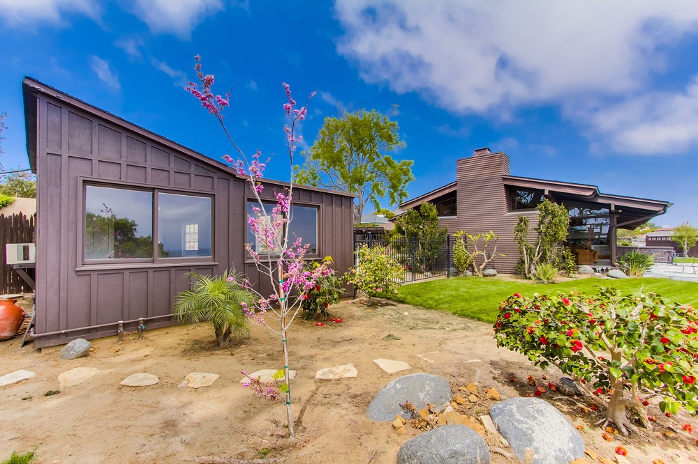 Virtual tour photo 38 of 50 for 721 Golden Park Avenue