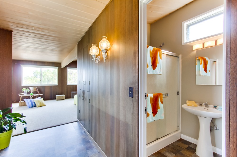 Virtual tour photo 49 of 50 for 721 Golden Park Avenue