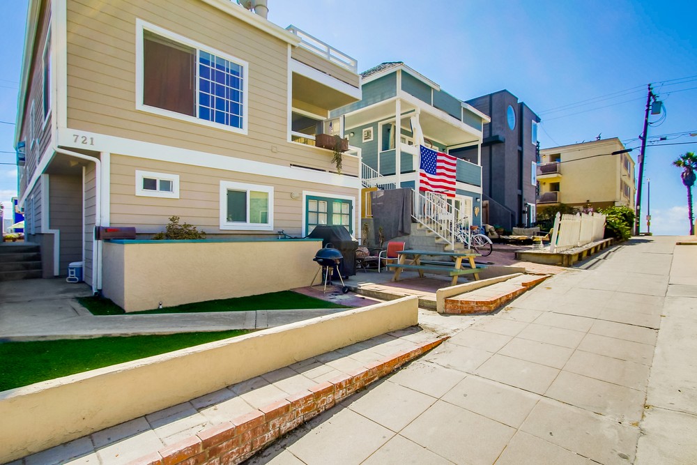 Virtual tour photo 1 of 58 for 721 Isthmus Ct