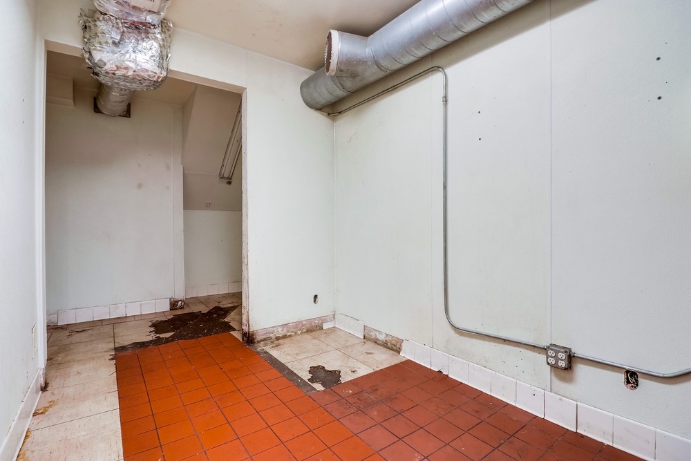 Virtual tour photo 39 of 46 for 721 Ninth Ave